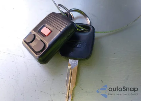 2001 Ford F-150 Lariat/Xl/Xlt из США, поврежденный, VIN 2FTRX07W91CA64710